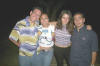 Clic en la foto para verla a toda pantalla: Jonh, Yoli y dos amigos m�s de ellos