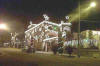 Clic en la foto para verla a toda pantalla: Casa adornada de Balcones en Fiestas Navide�as