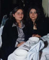Clic en la foto para verla a toda pantalla: Silvia vecina de mi Mam� y su sobrina
